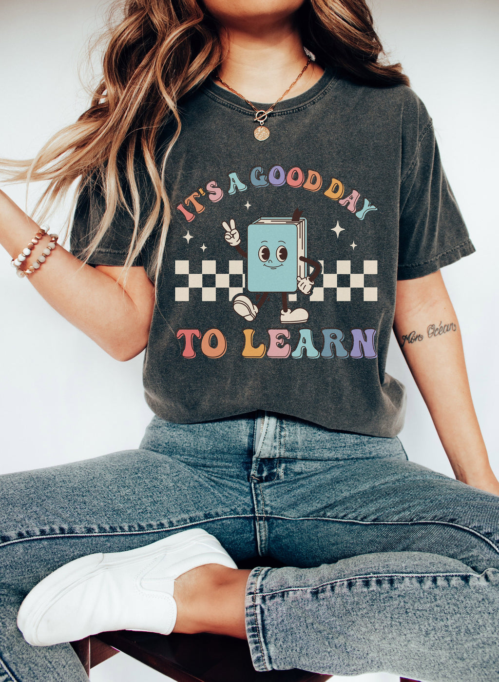 Good Day Learn Teacher Back School Retro Kindergarten Teacher Tee First Day Learning Teacher Appreciation (5)