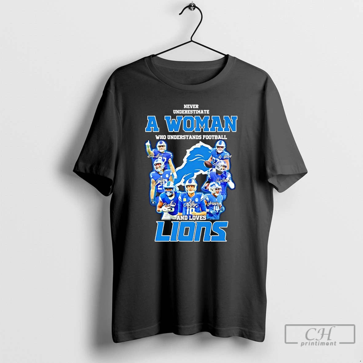 Classic Never Underestimate A Woman Who Understands Football And Loves Detroit Lions Signatures T Shirts Hoodie, Sweatshirt