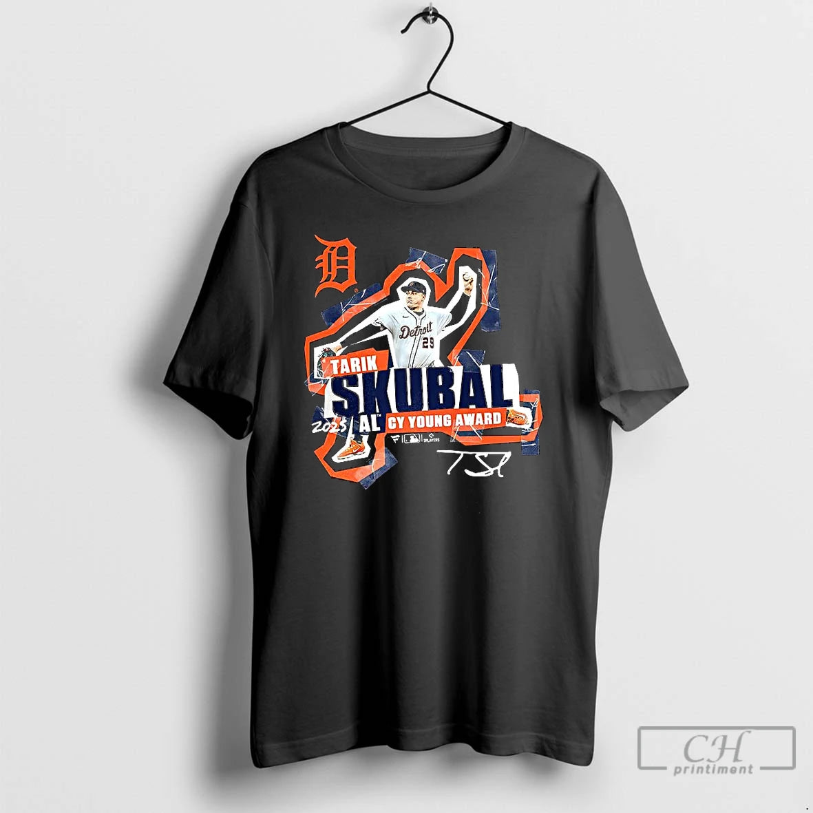 Classic Tarik Skubal Detroit Tigers 2025 National League Cy Young Award Winner Signature T Shirts Hoodie, Sweatshirt