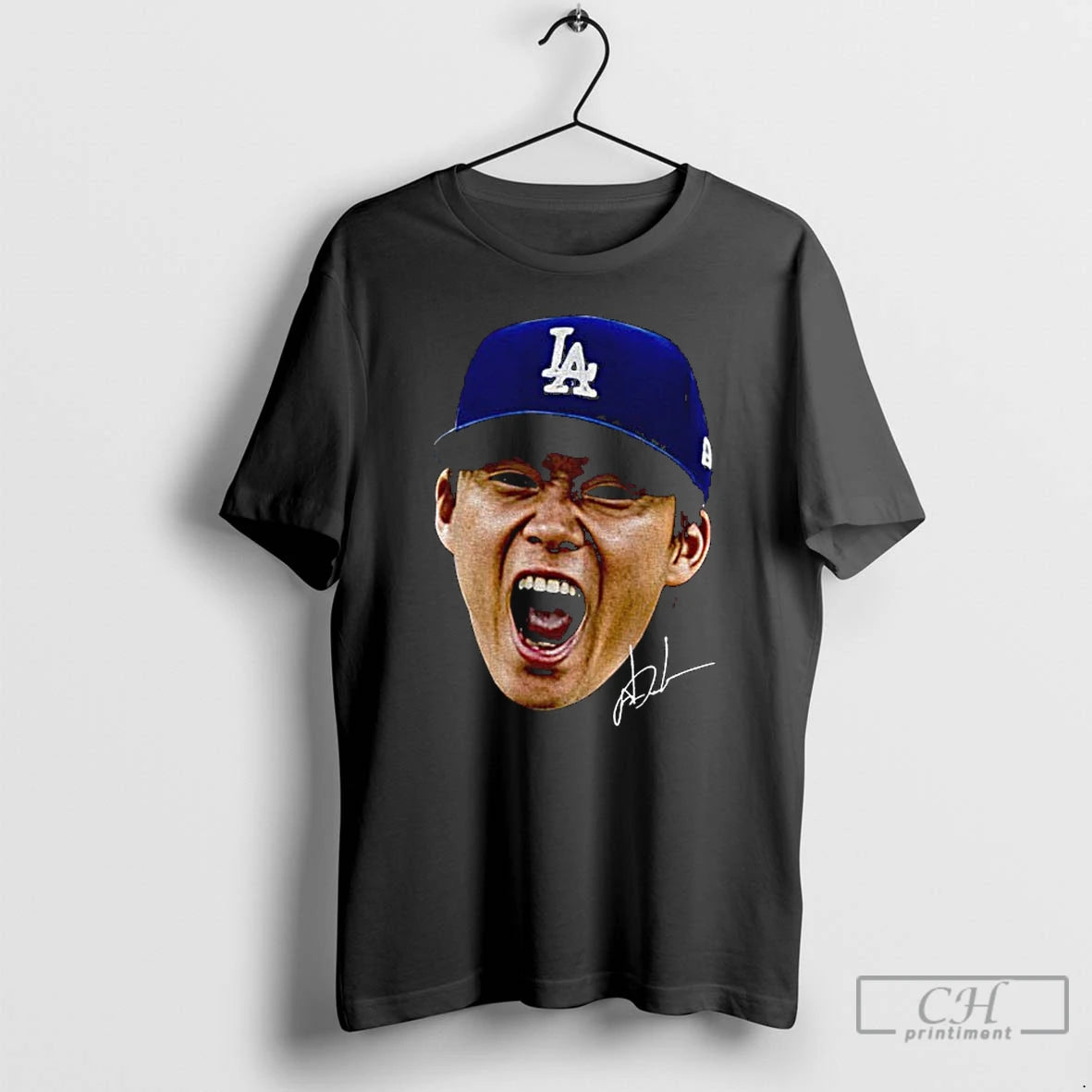 Classic Yoshinobu Yamamoto World Series Mvp Big Face Signature T Shirts Hoodie, Sweatshirt | InkNestWear.com