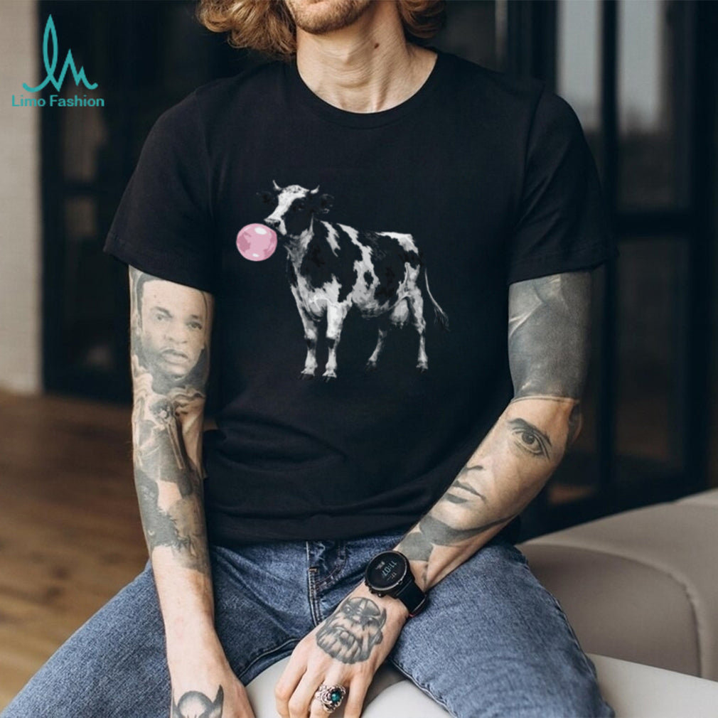 Cow Blowing Pink Bubblegum Retro Animal Graphic T Shirt