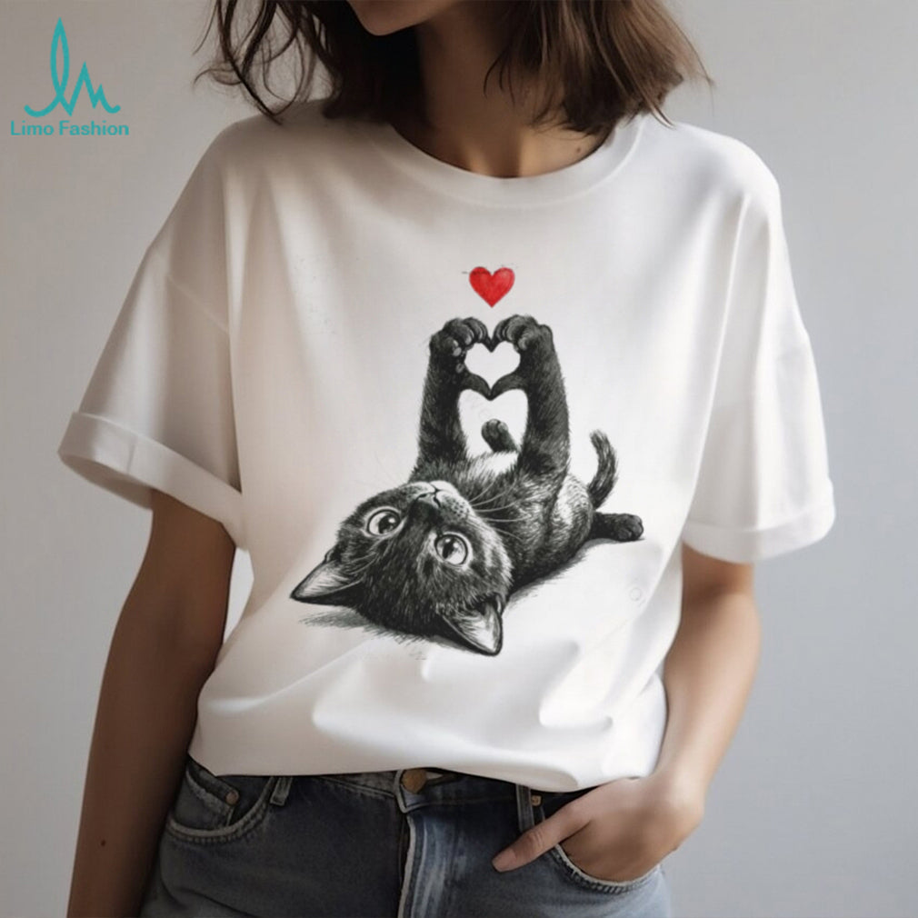 Cute Black Cat Heart Paws Graphic Tee For Cat Lovers