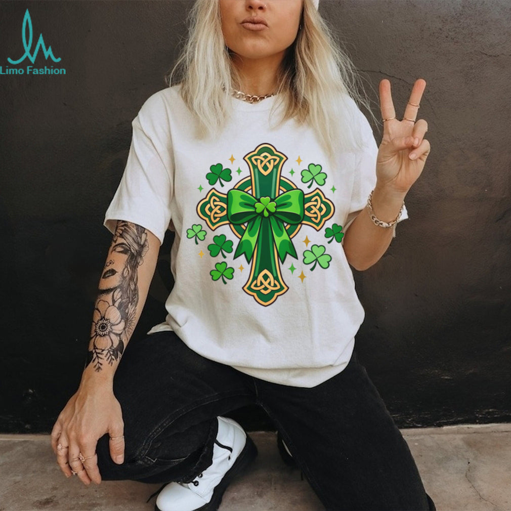 Green Celtic Cross with Shamrocks Irish Heritage Tee