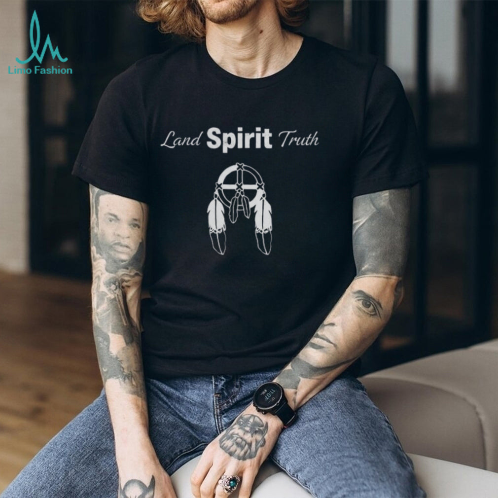 Land Spirit Truth Medicine Wheel Minimalist Graphic T Shirt