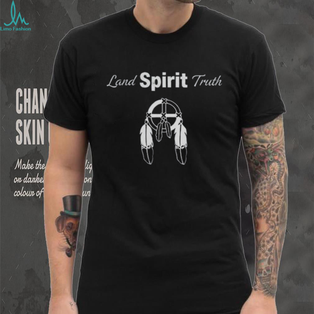 Land Spirit Truth Medicine Wheel Minimalist Graphic T Shirt
