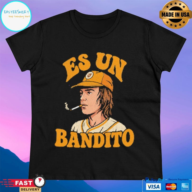 Es Un Bandito Smoking T-shirt