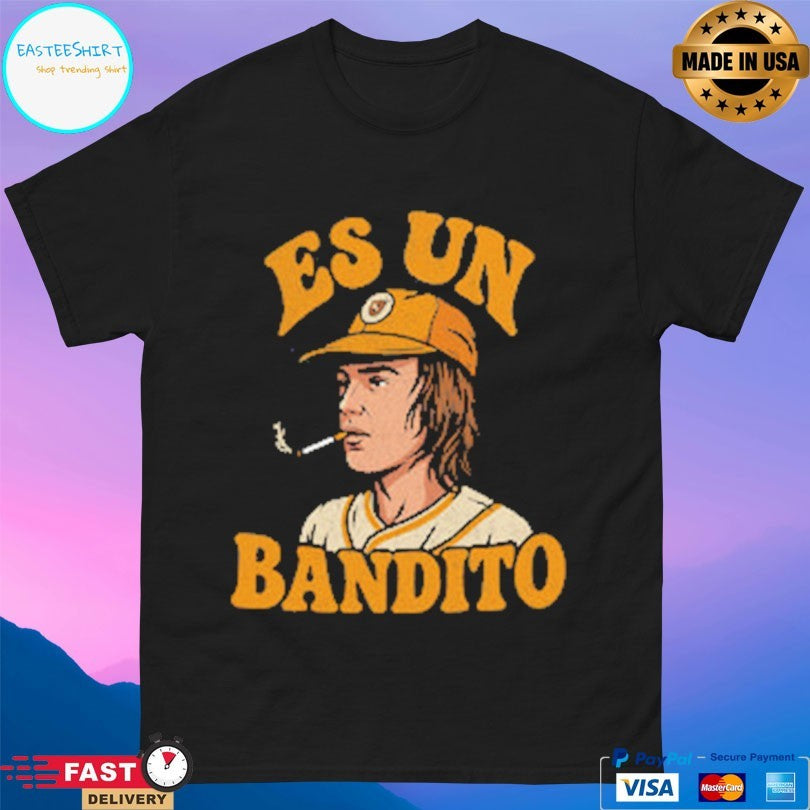Es Un Bandito Smoking T-shirt