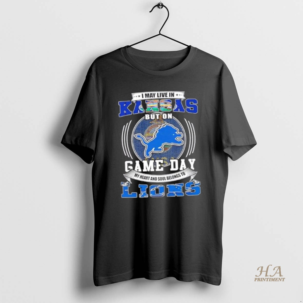 Official I May Live In Kansas But On Game Day Detroit Lions Football T-Shirts, Hoodie, Sweatshirt | InkNestWear.com