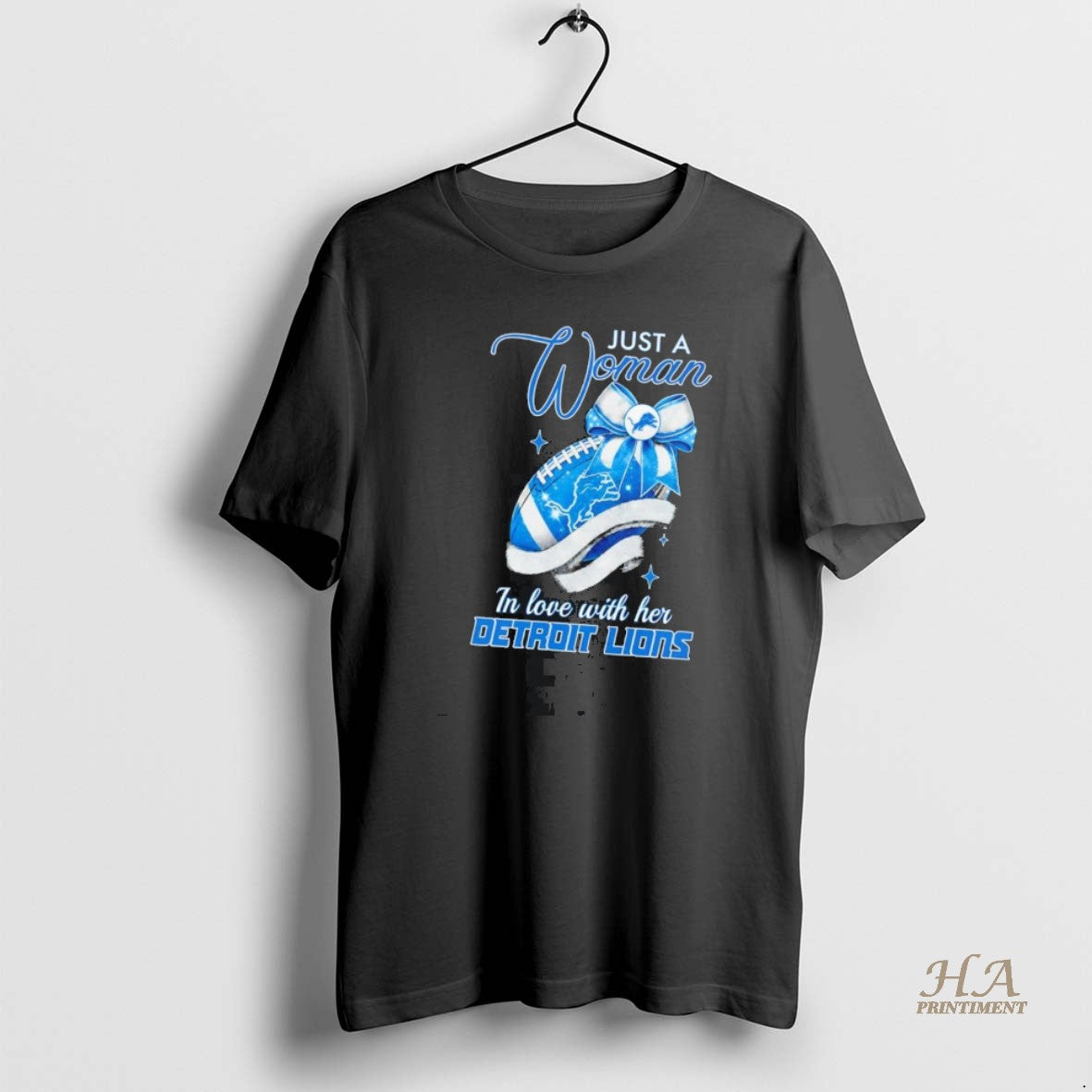 Official Just A Woman In Love With Her Detroit Lions T-Shirts, Hoodie, Sweatshirt | InkNestWear.com