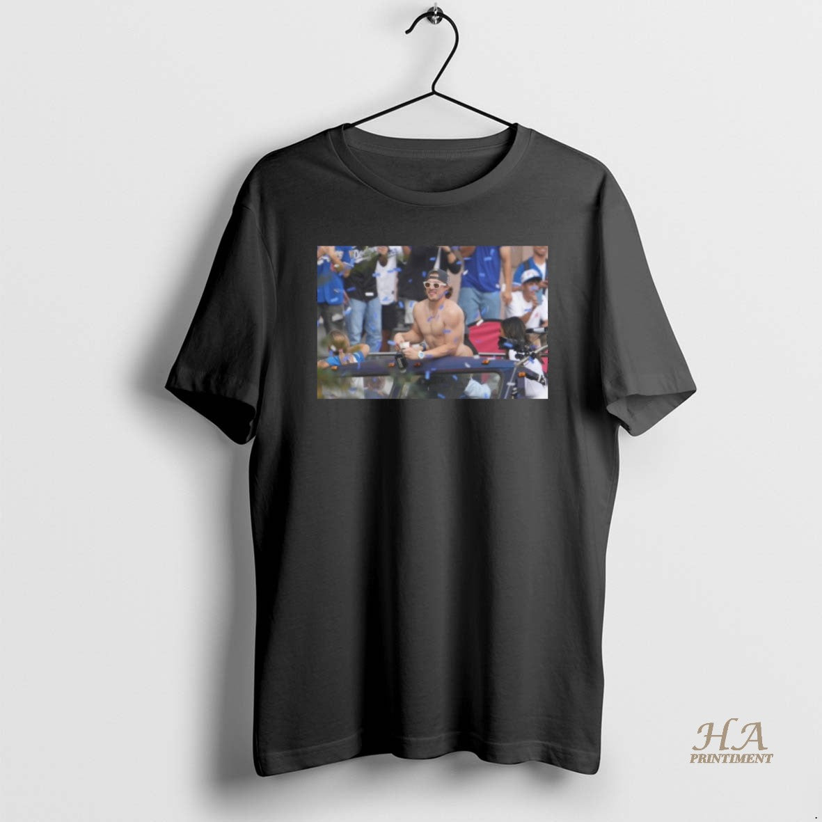 Official Los Angeles Dodgers Kike Hernandez Bare Ass Hanging Out During The Parade T-Shirts, Hoodie, Sweatshirt