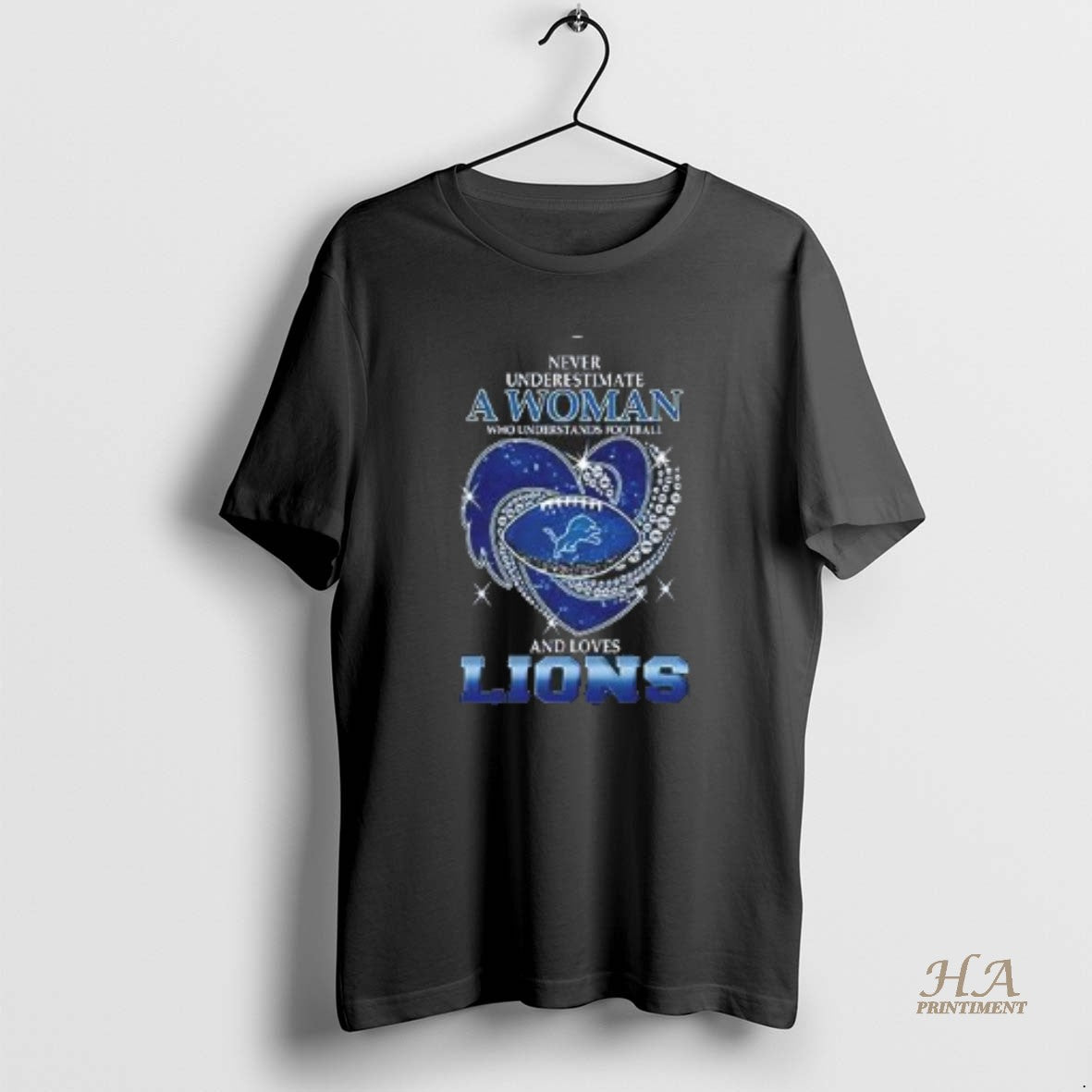 Official Never Underestimate A Woman Who Understands Football And Loves Detroit Lions Style T-Shirts, Hoodie, Sweatshirt