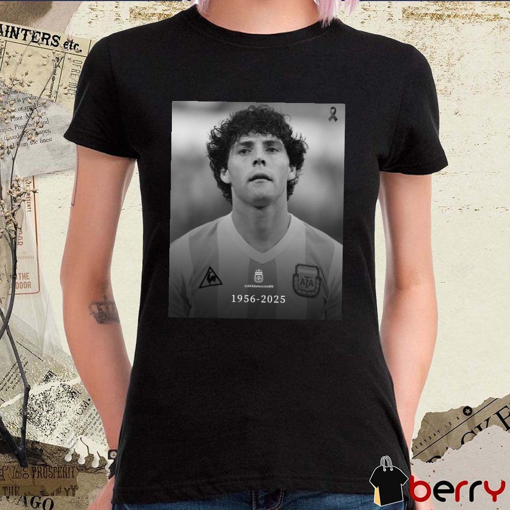 The Argentine Football Association deeply mourns the passing of Miguel Ángel Russo 1956 – 2025 Poster t-shirt