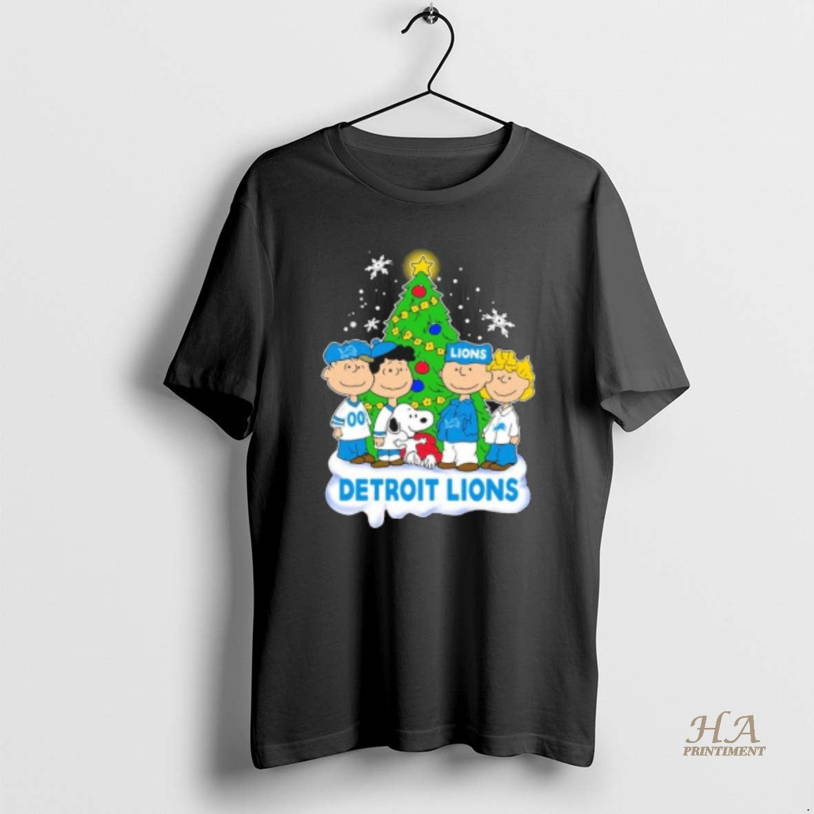 Official The Peanuts Characters Detroit Lions Christmas 2025 T-Shirts, Hoodie, Sweatshirt | InkNestWear.com