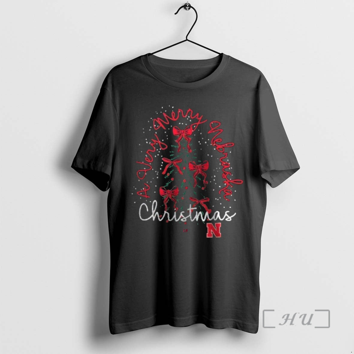 Officials A Very Merry Nebraska Huskers Christmas Tree Bow T-Shirts, Hoodie, Sweatshirt | InkNestWear.com