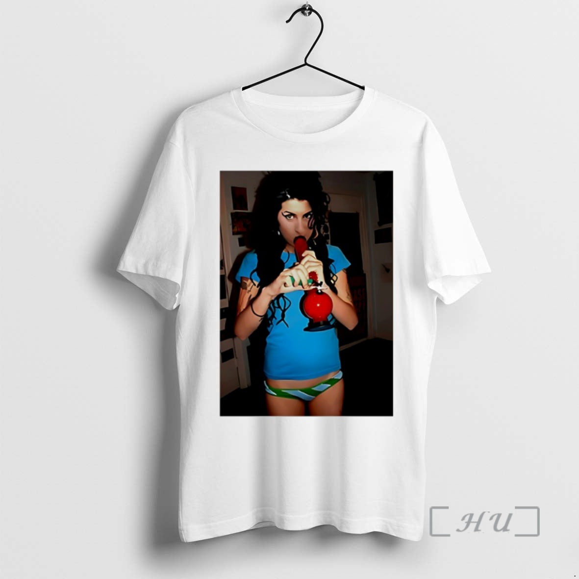Officials Amy Winehouse Smoking Bong Circle T-Shirts, Hoodie, Sweatshirt | InkNestWear.com
