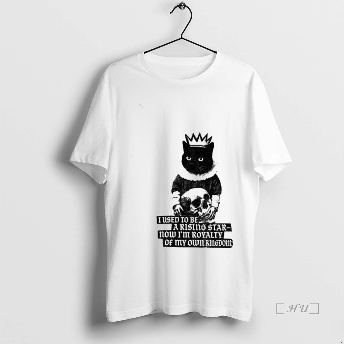 Officials King Cat Holding Skull I Used To Be A Rising Star Now Im Royalty T-Shirts, Hoodie, Sweatshirt | InkNestWear.com