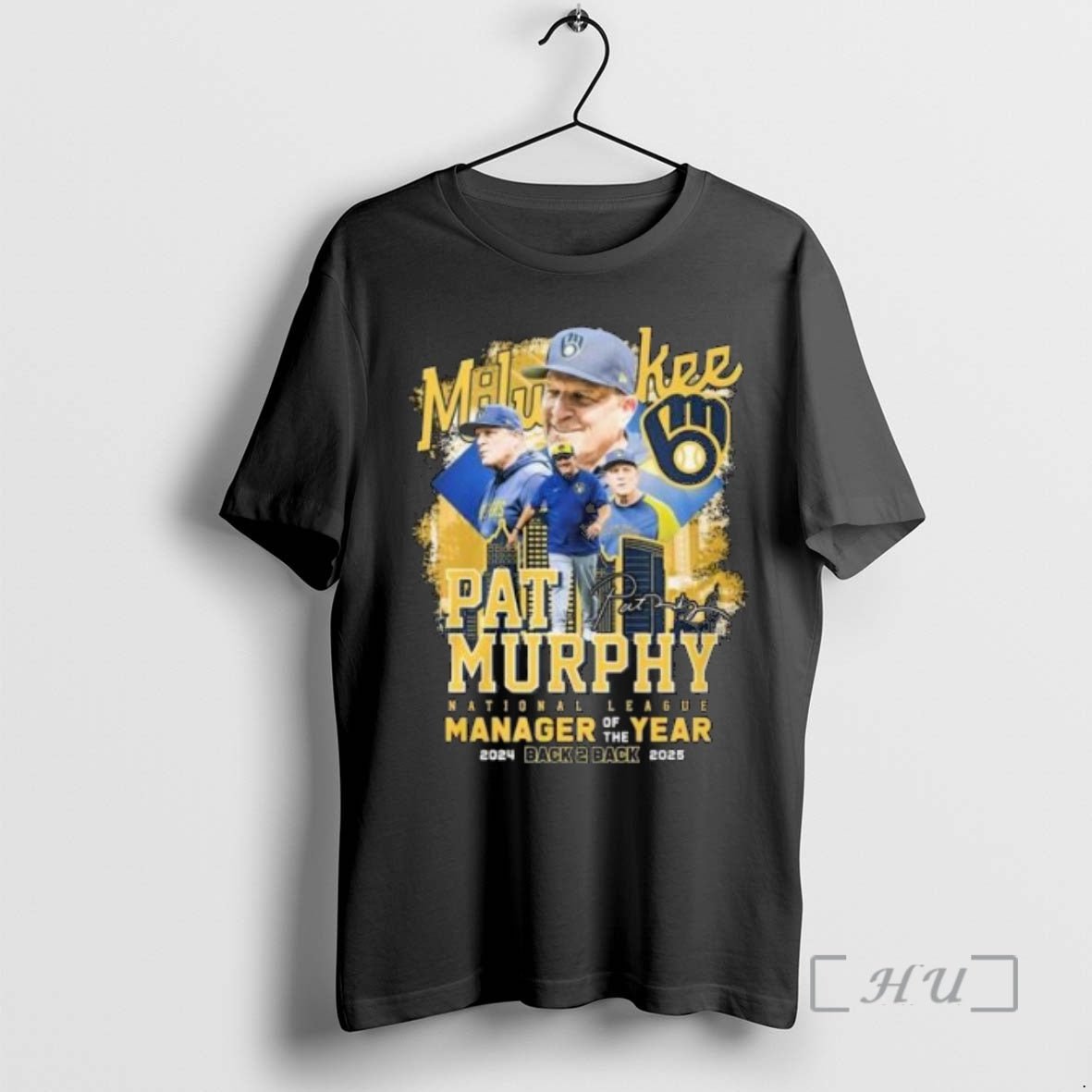 Officials Milwaukee Brewers Pat Murphy Nlcs Manager Of The Year 2025 Signature Circle Black Premium T-Shirts, Hoodie,...