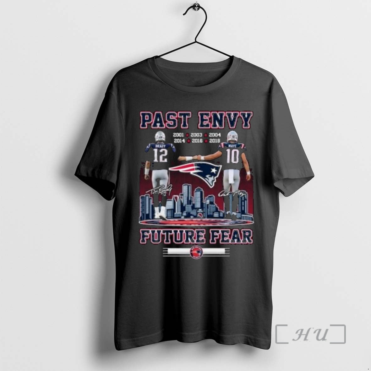 Officials Past Envy Future Fear Brady And Maye 2001 2018 Signatures Circle Black Premium T-Shirts, Hoodie, Sweatshirt