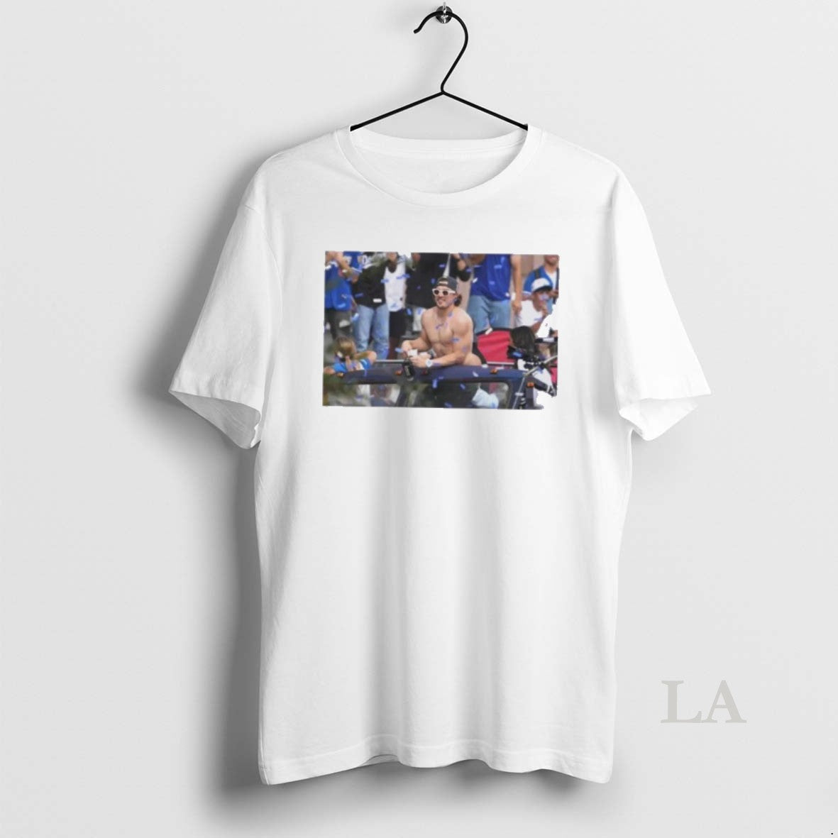 Original Dodgers Kike Hernandez Bare Ass Hanging Out During Parade T-Shirts, Hoodie, Sweatshirt