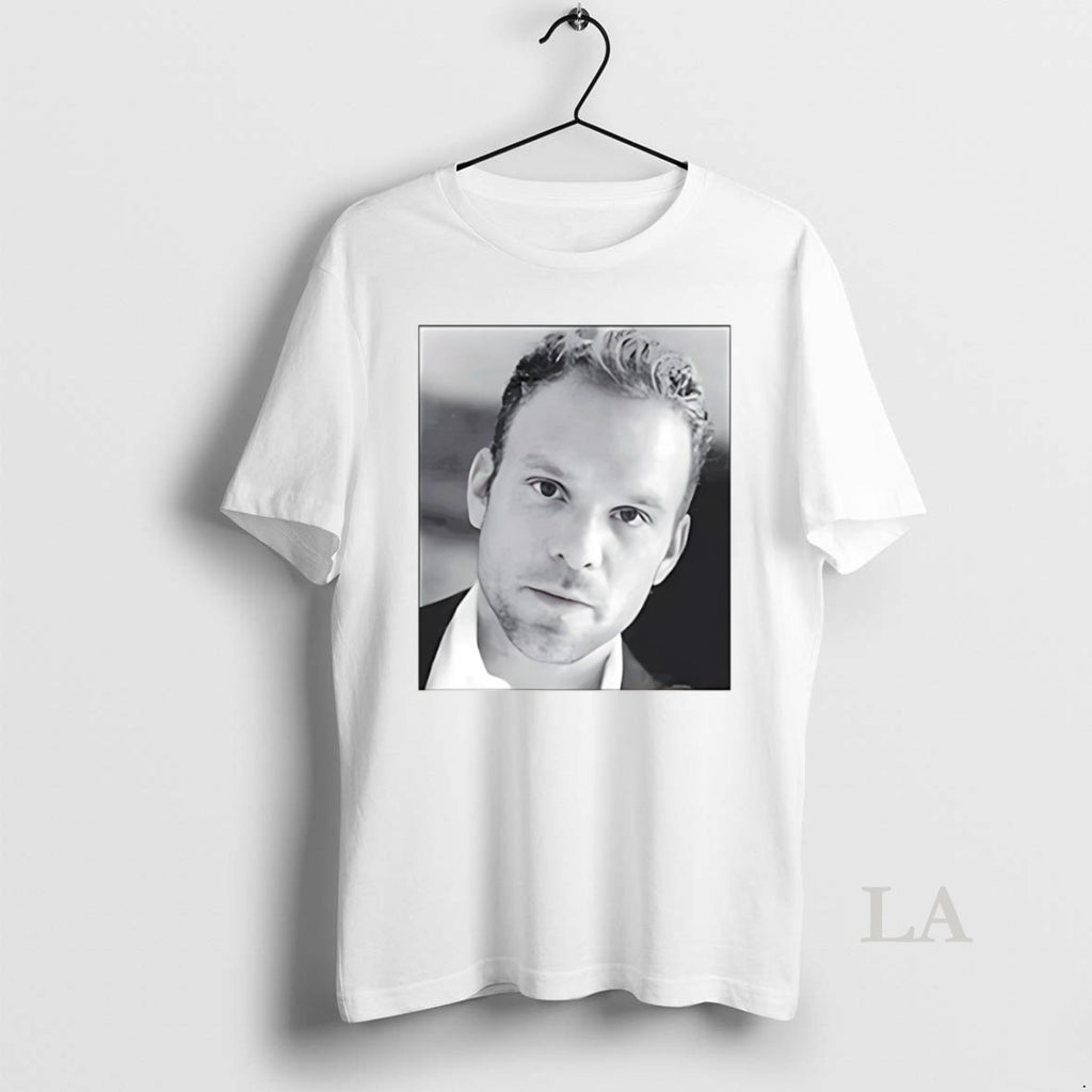 Original Jonathan Bailey Wearing Norbert Leo Butz Circle T-Shirts, Hoodie, Sweatshirt | InkNestWear.com