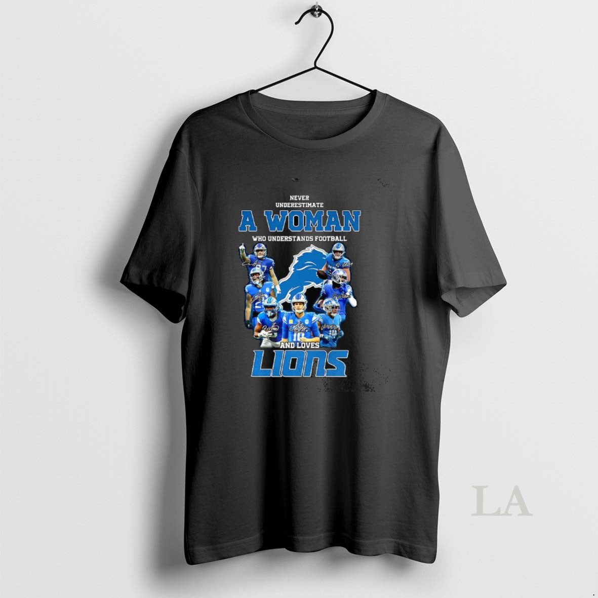 Original Never Underestimate A Woman Who Loves Detroit Lions Football Player Signature T-Shirts, Hoodie, Sweatshirt