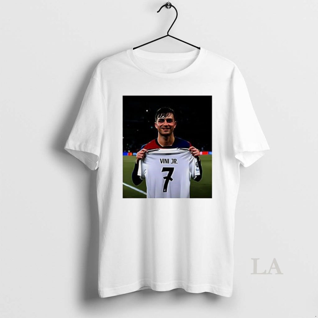Original Pedri Pulling Vini Jr 7 T-Shirts, Hoodie, Sweatshirt | InkNestWear.com