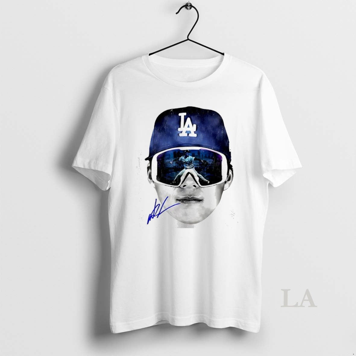 Original Yoshinobu Yamamoto Big Face 2025 World Series Champions Signature T-Shirts, Hoodie, Sweatshirt | InkNestWear.com