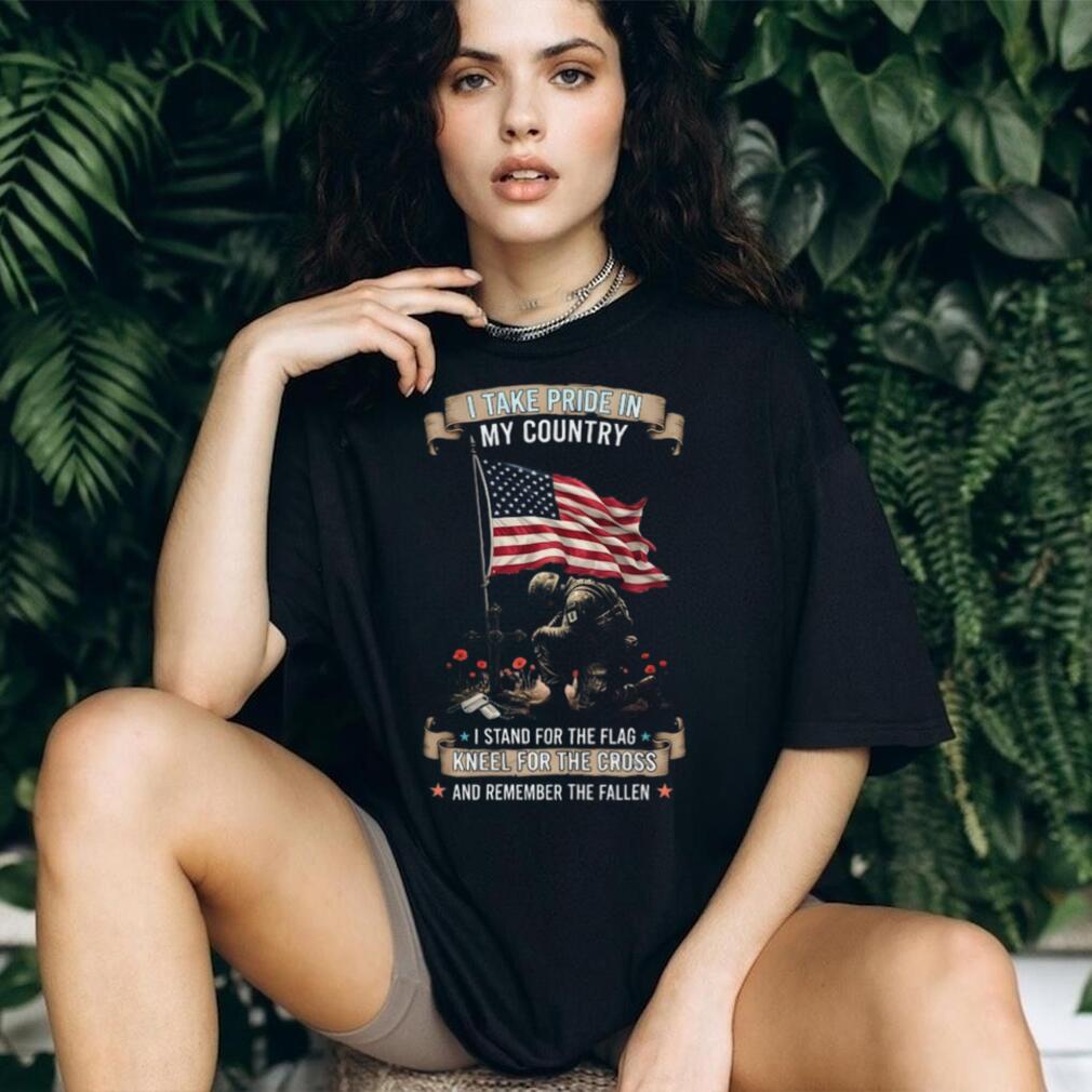 Patriotic Veteran Kneeling at Cross American Flag Memorial T Shirt