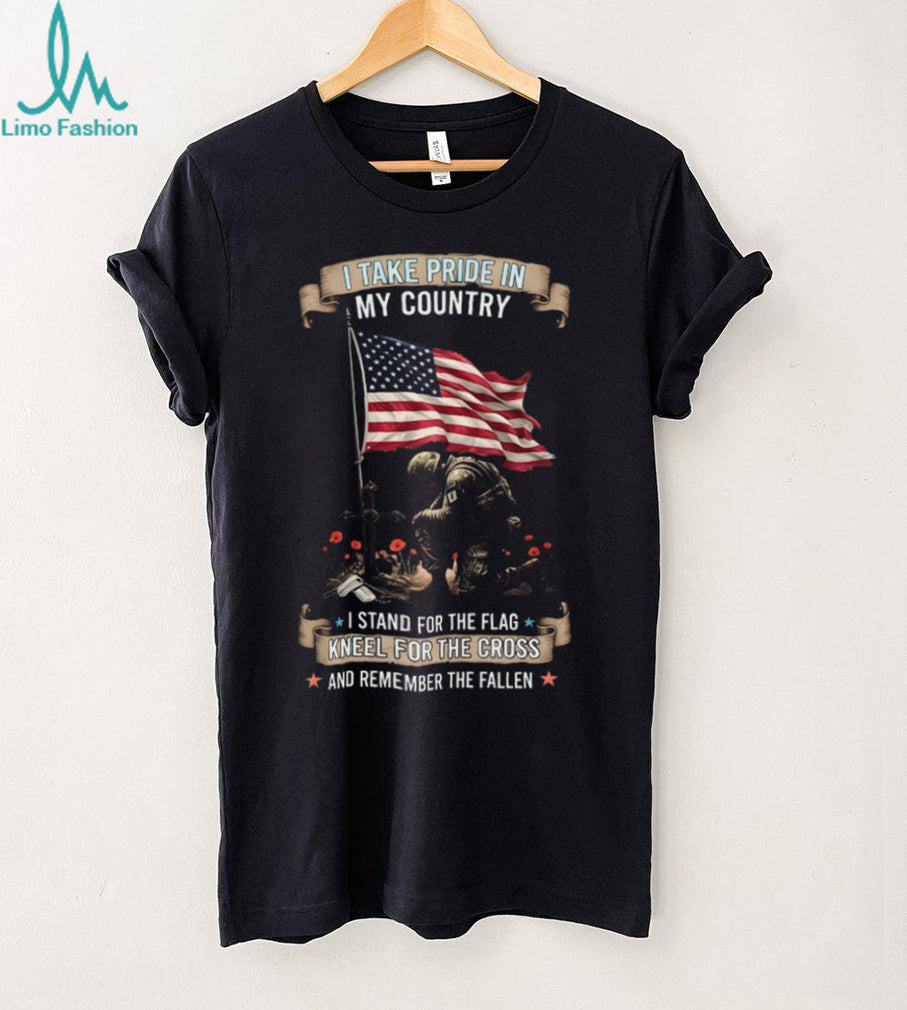 Patriotic Veteran Kneeling at Cross American Flag Memorial T Shirt