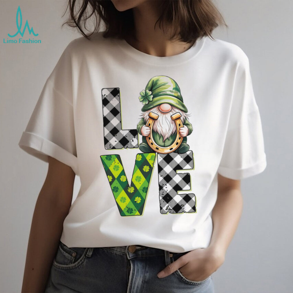 St. Patrick’s Day LOVE Gnome Horseshoe Plaid Clover T Shirt