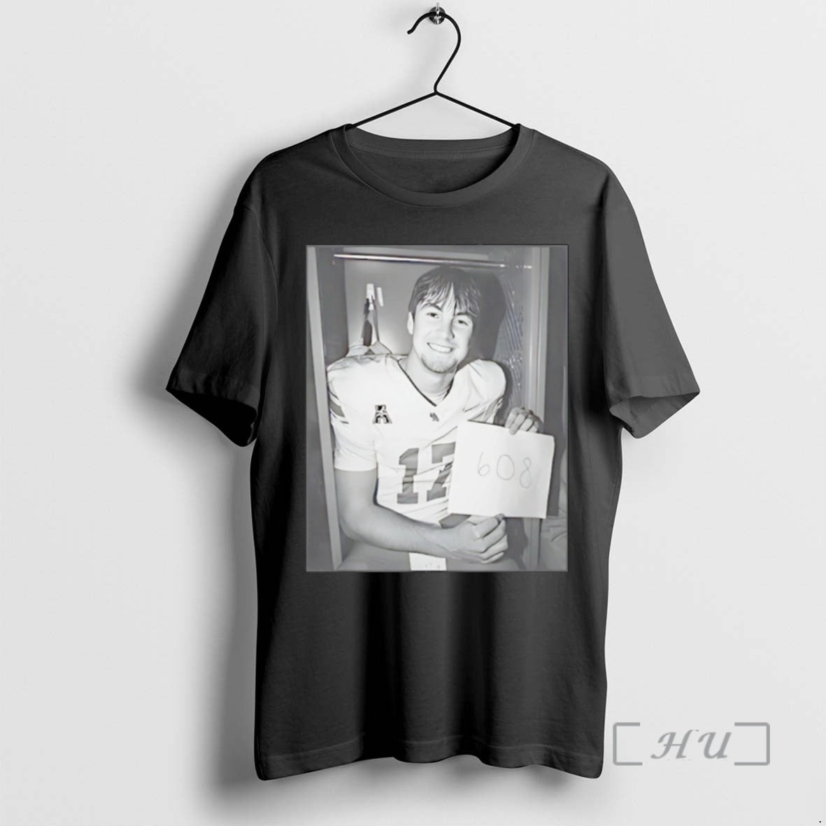 Trending Drew Mestemaker North Texas Mean Green 608 Retro Christmas T-Shirts, Hoodie, Sweatshirt | InkNestWear.com