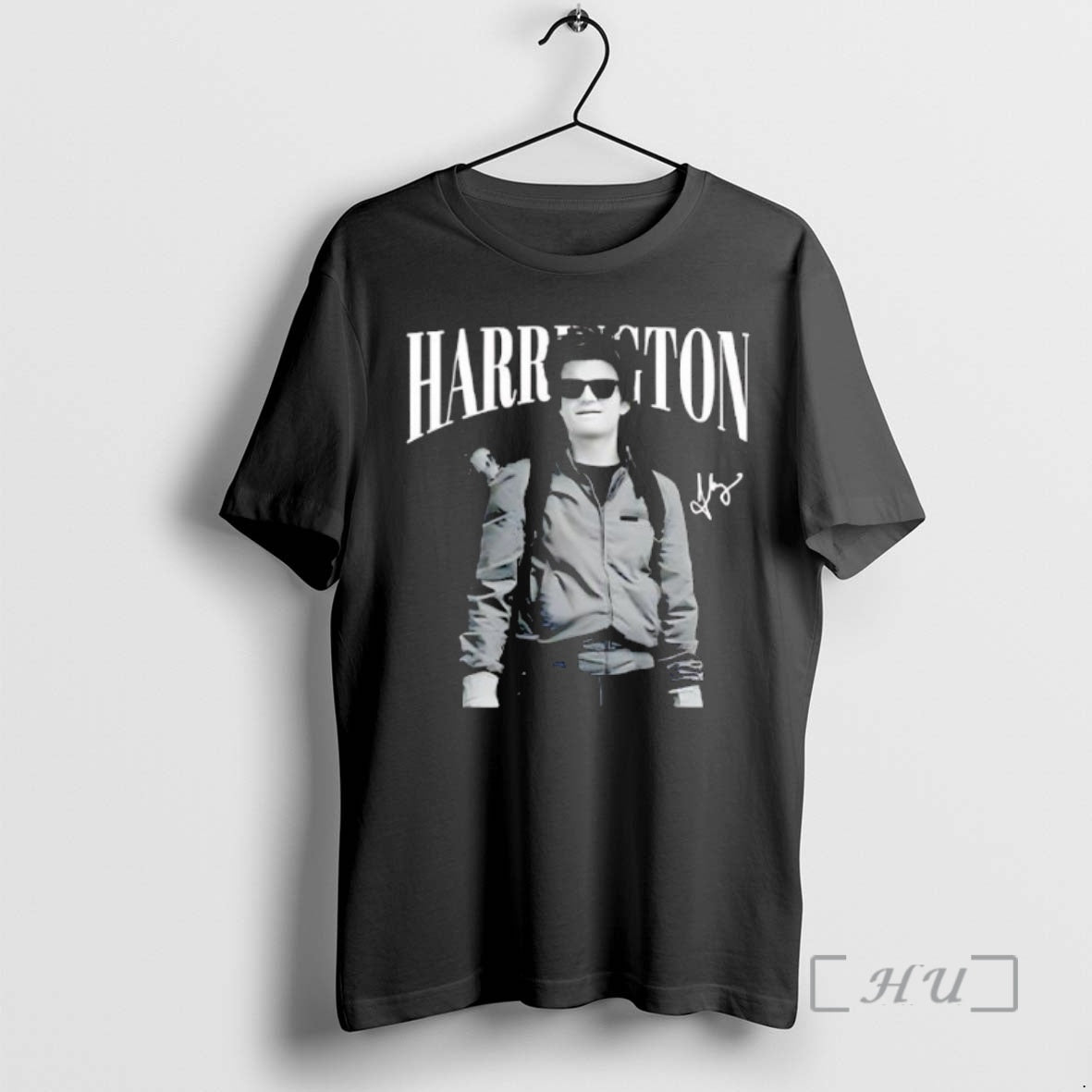 Trending Steve Harrington Signature Vintage T-Shirts, Hoodie, Sweatshirt | InkNestWear.com