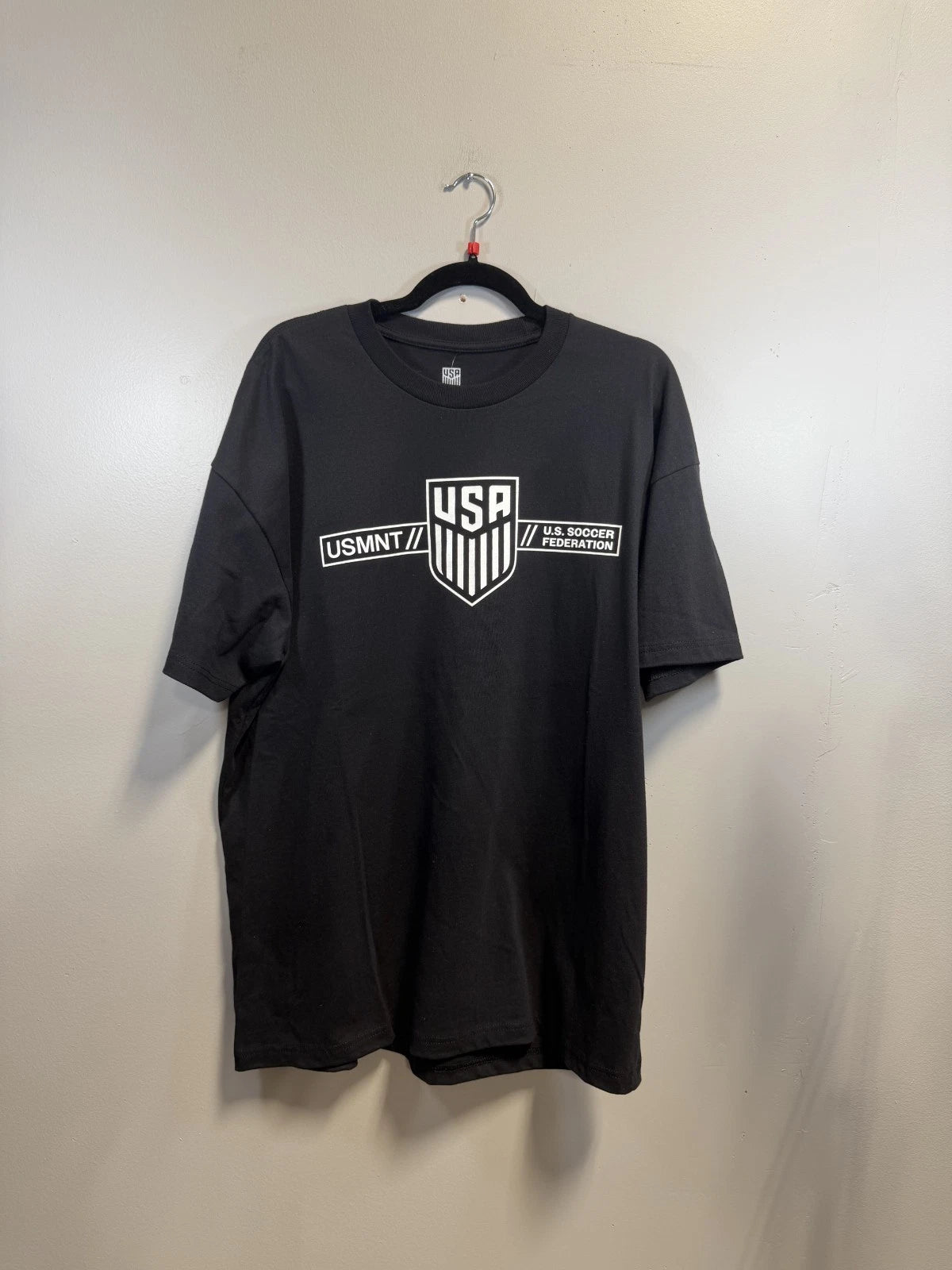 [Clothing Sample] Men's U.S. Soccer Black T-shirt Size: Large