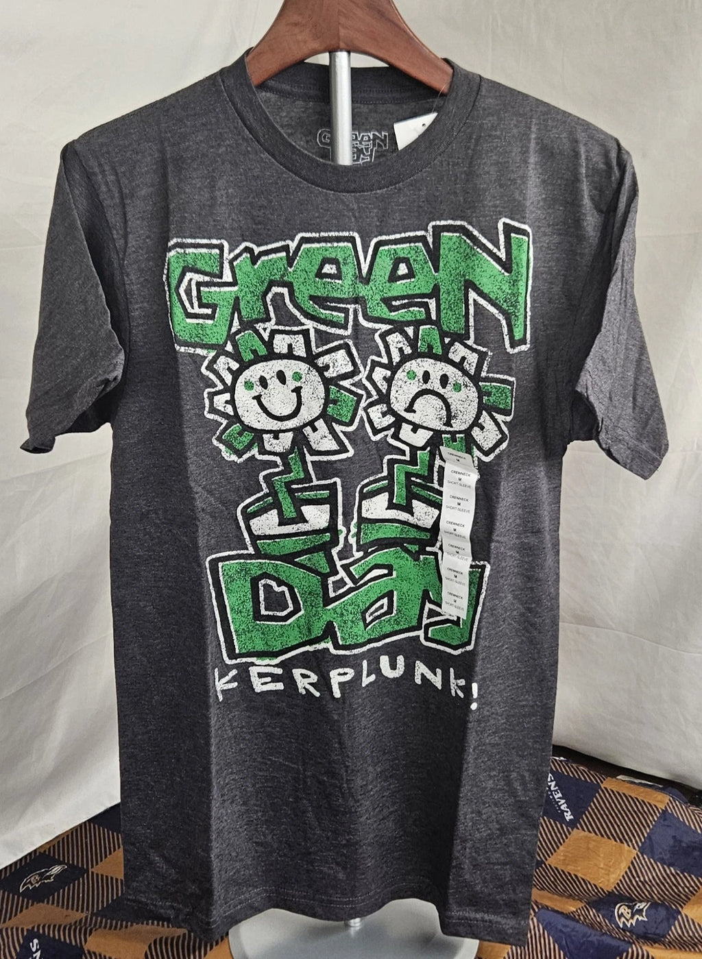 Men's Green Day Kerplunk  Graphic Tee Sizes Small,  Medium Charcoal
