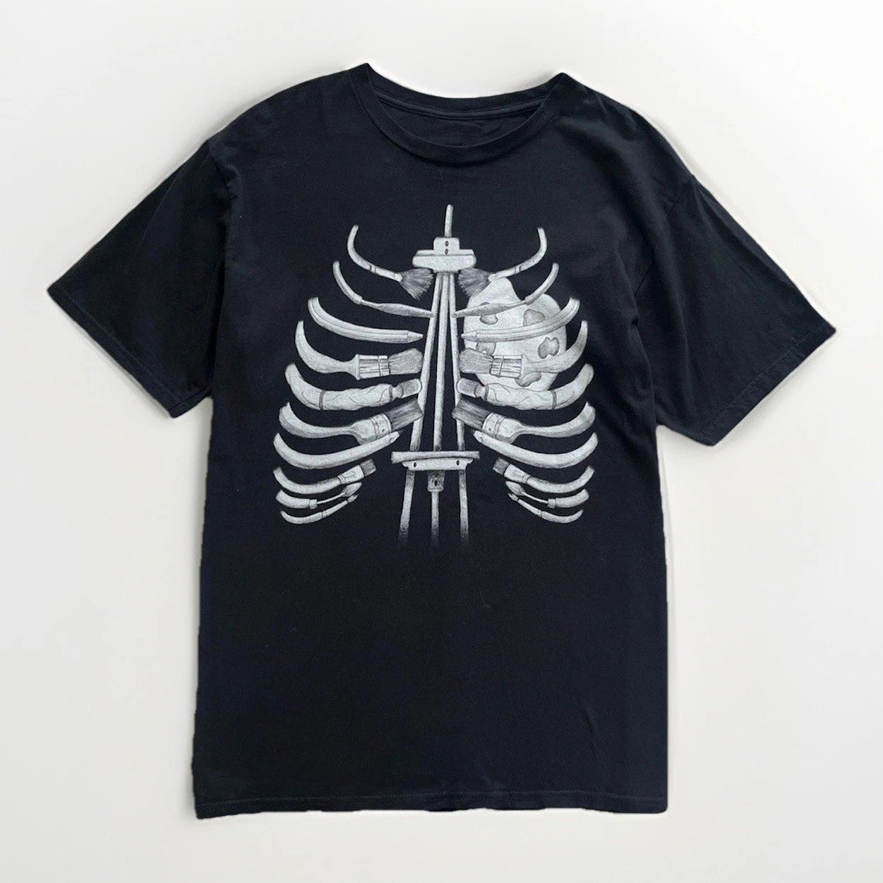 Black T-Shirt artsy grunge chunky with Skeleton Graphic M unisex