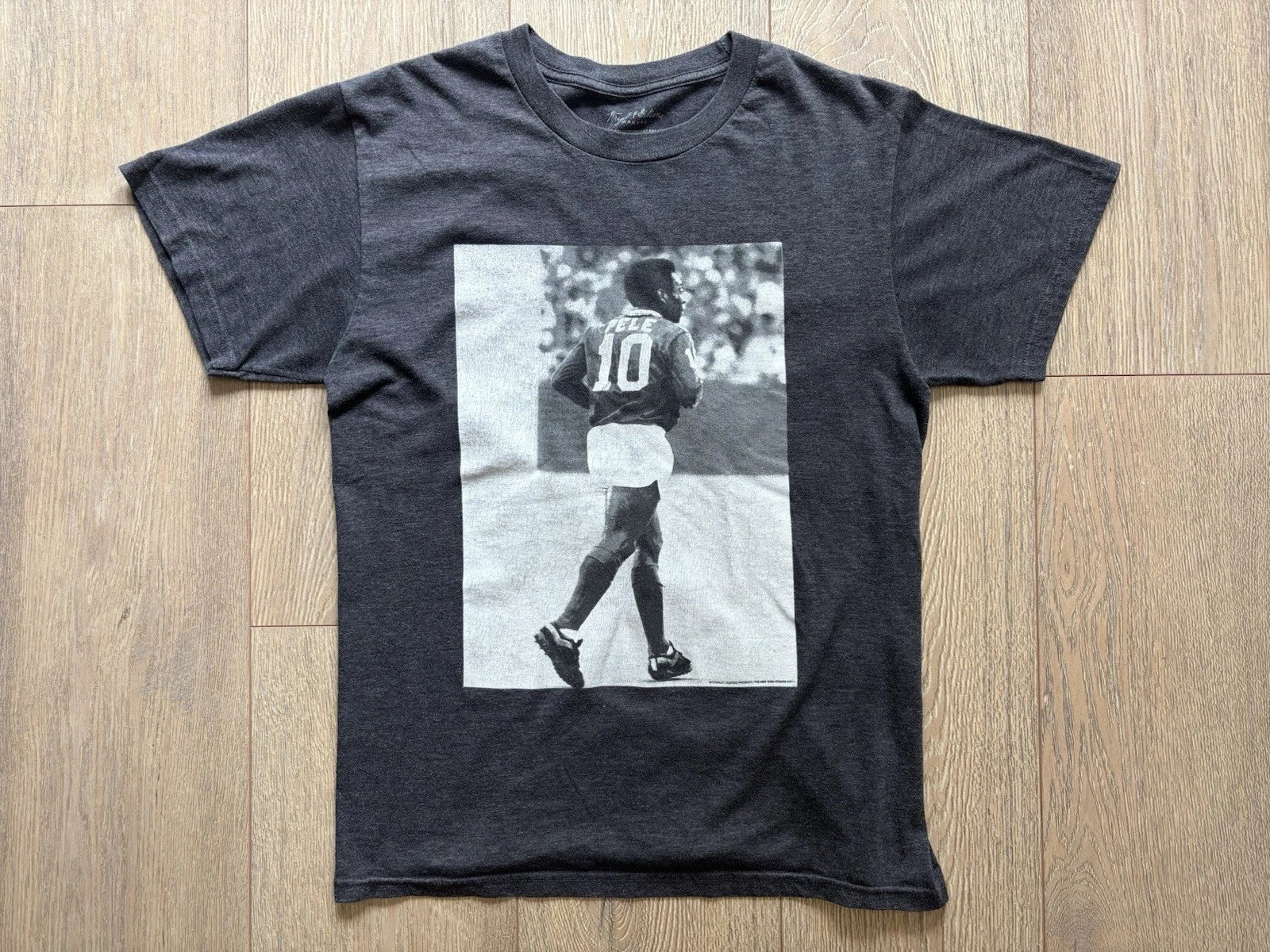 Wright & Ditson Pelé Graphic T-Shirt Dark Gray Men's Small