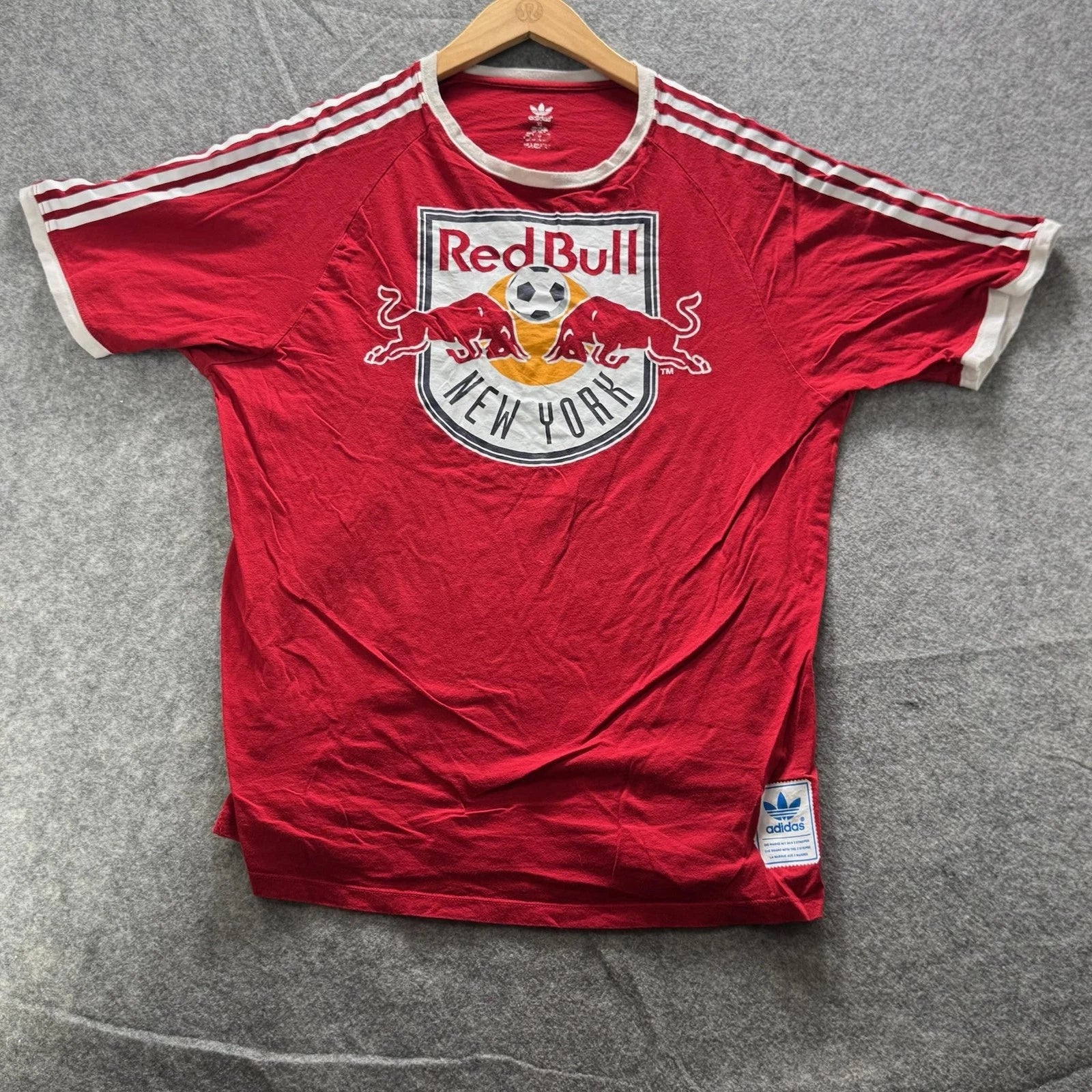 Adidas Shirt Mens L Bull New York Graphic Tee Crewneck Tagless Soccer