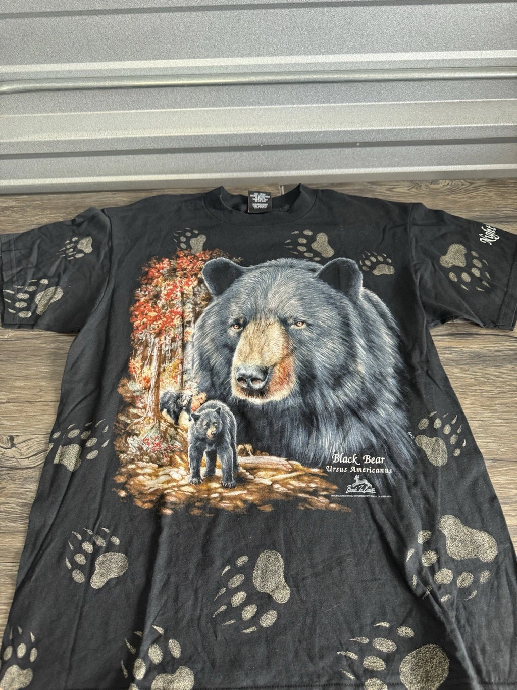Vintage Black Bear All Over Print Faded Shirt Large USA Alaska