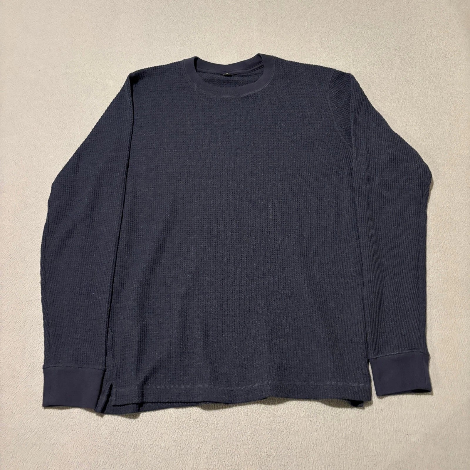 Uniqlo Mens Waffle Knit Thermal Long Sleeve Small Crewneck Navy Blue Minimalist