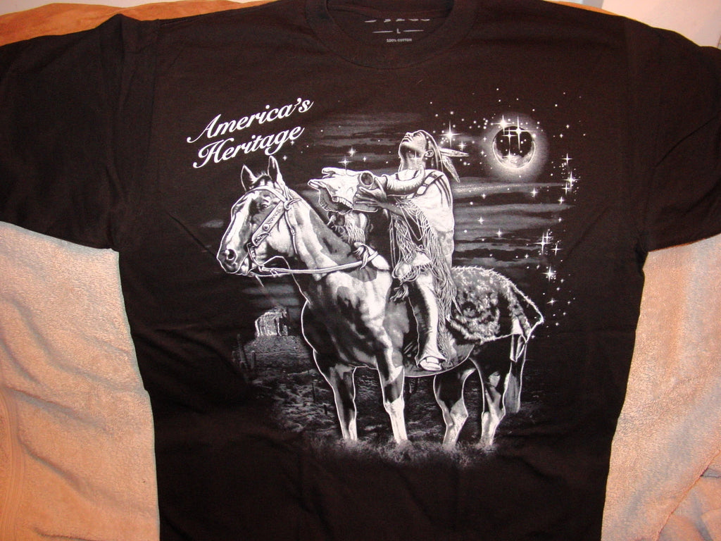INDIAN ON HORSE HOLDING BULL SKULL AMERICA'S HERITAGE T-SHIRT