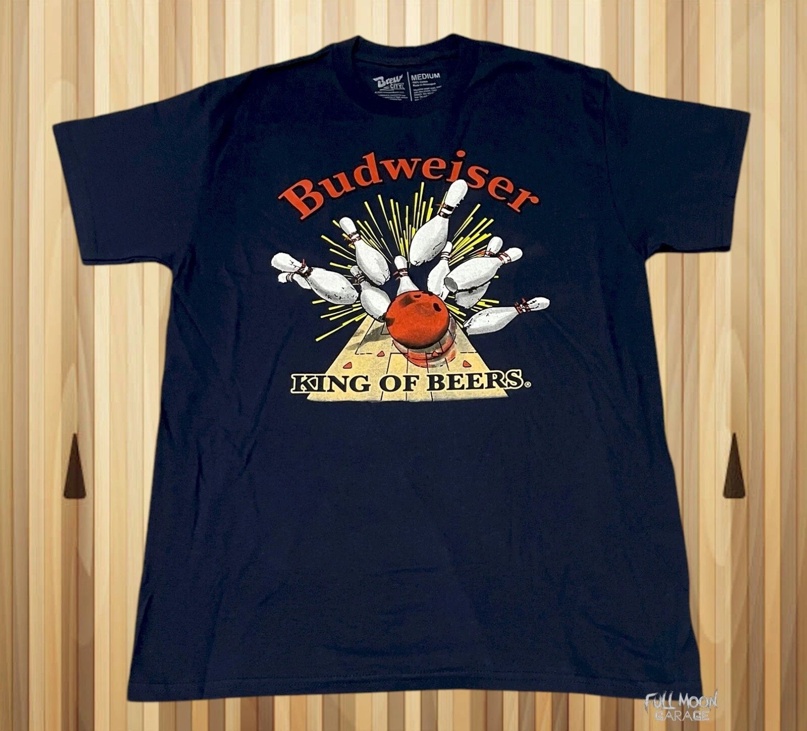 New Budweiser Bowling Bud Beer Classic Men's Vintage T-Shirt
