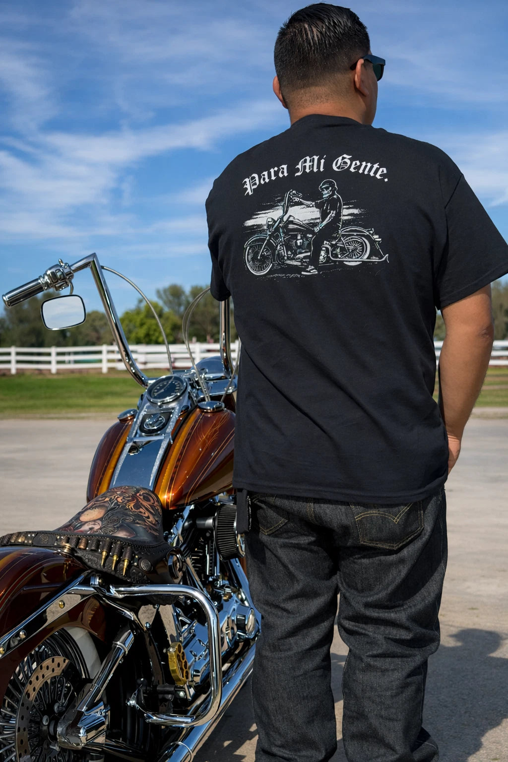 Para Mi Gente Vicla Motorcycle T-Shirt Chicano Lowrider Biker Graphic Tee
