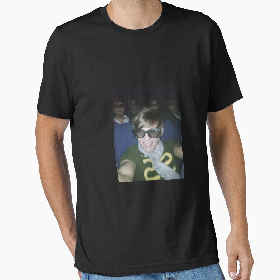 Louis Tomlinson Movie Theatre Selfie Meme by kurniaendlesa