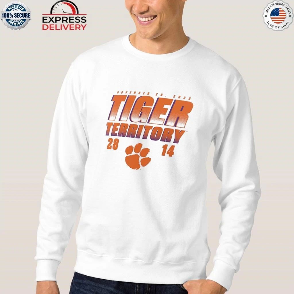 Clemson Tigers vs. South Carolina Gamecocks 2025 Score Shirt