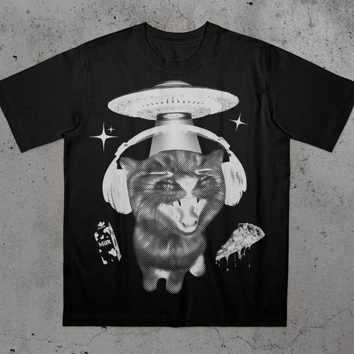 Alien Cat Meme Graphic Tee Vintage 90s Y2K Kitten Fan Art Shirt