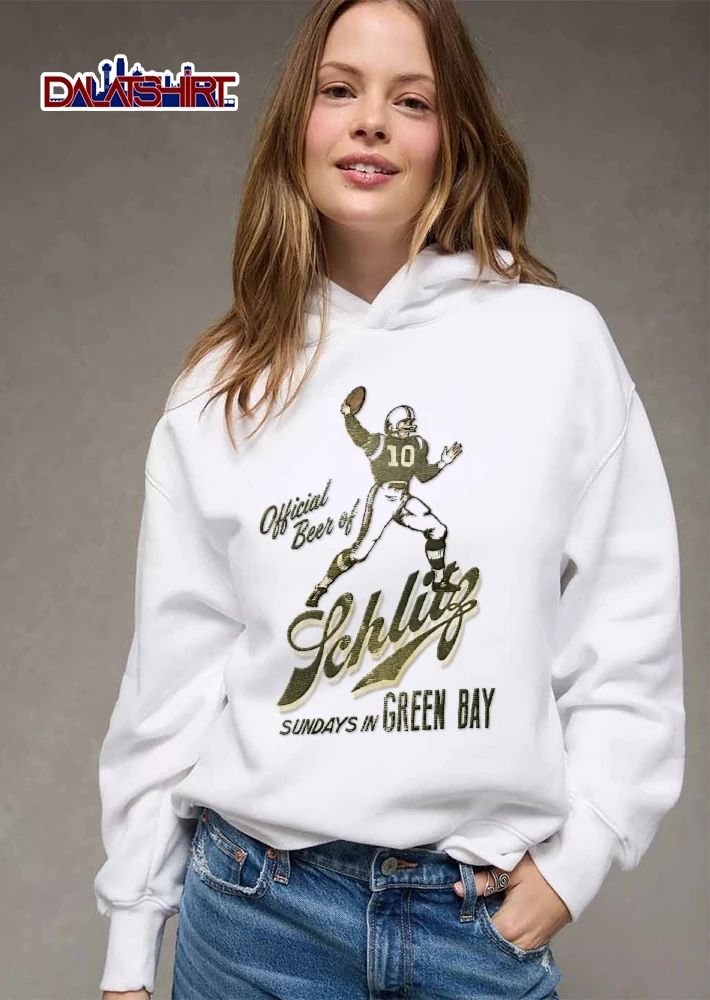 Schlitz Official Beer Of Sundays In Green Bay Vintage Football Player Throwing Ball shirt