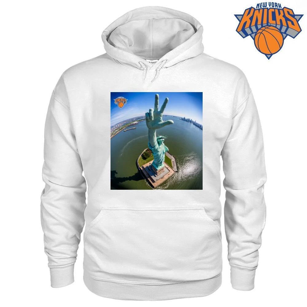 Statue Of Liberty Three Points Sign Big Knick Energy New York Knicks NBA Finals 2026 Shirt